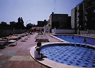 Continental מלון